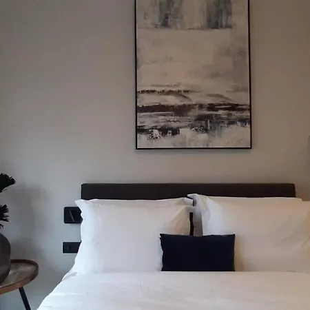 Homing Inspired Modern Living Appartement *